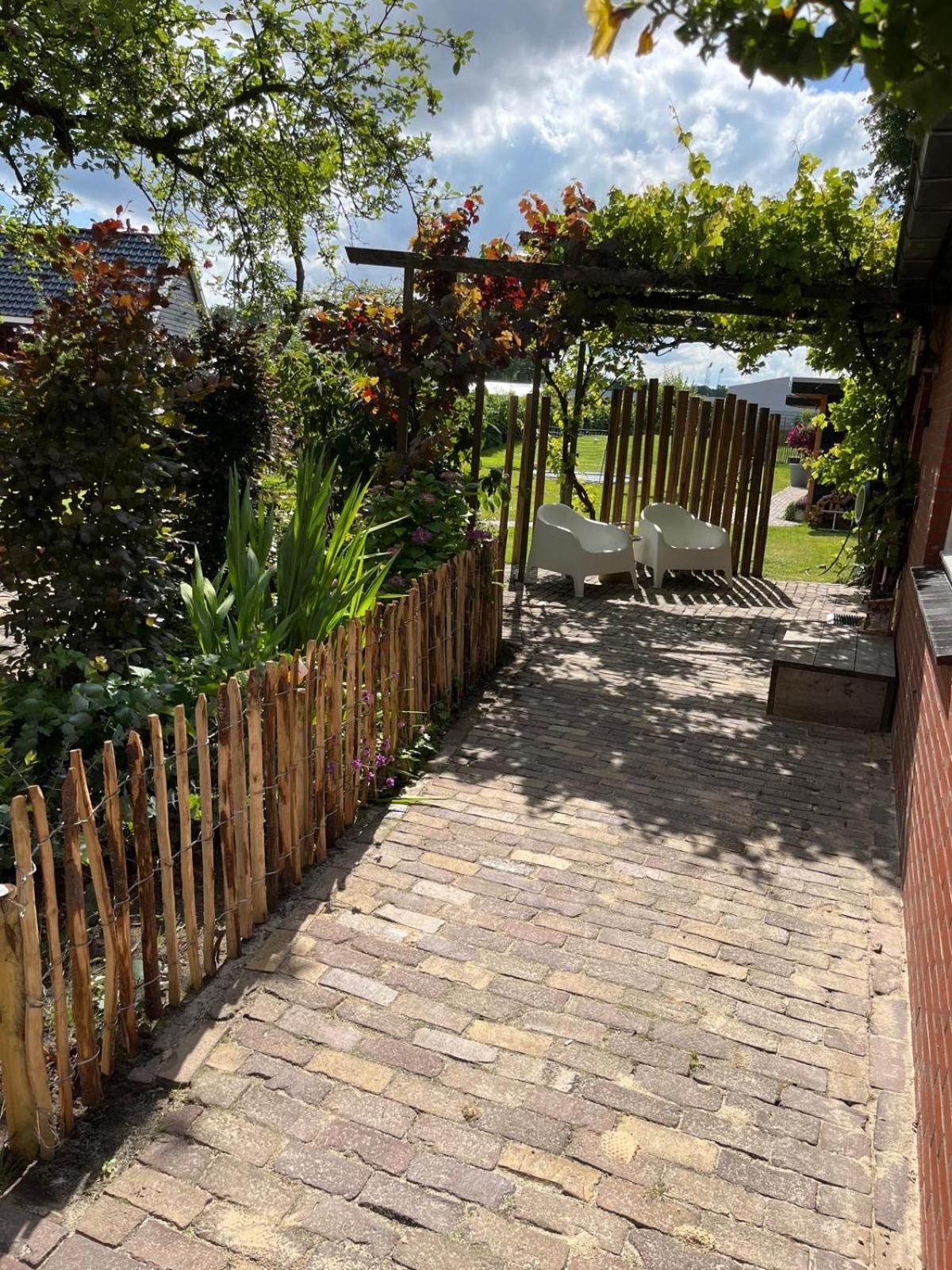 B&B Het Kleine Huisje 埃曼 外观 照片