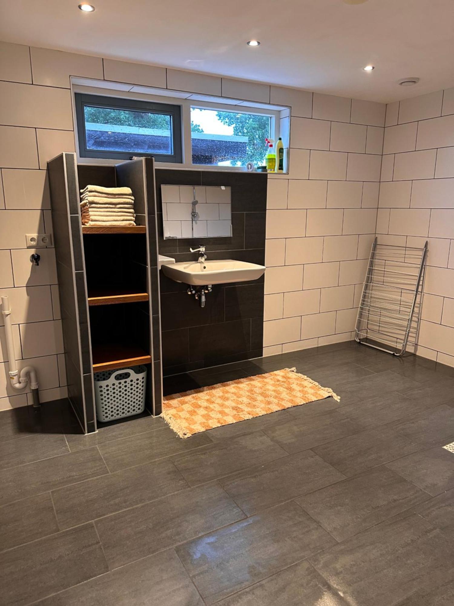 B&B Het Kleine Huisje 埃曼 外观 照片